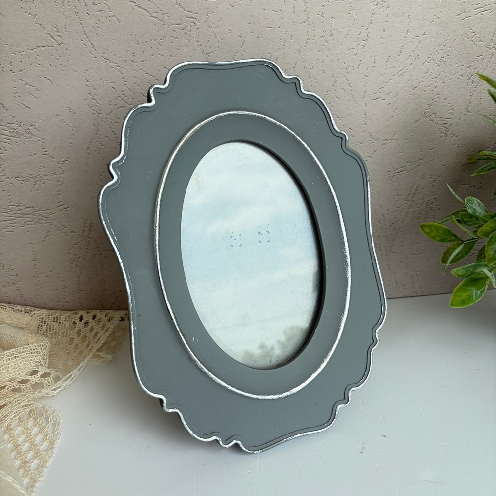 Concepts Grey and Silver Scalloped Oval Tabletop Picture Frame 5x3.5 Photo